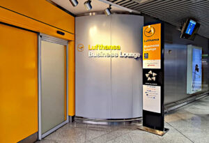 lufthansa business class lounge athen