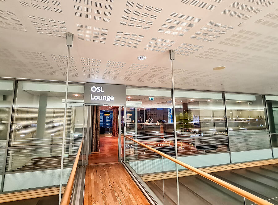 Eingang zur OSL Lounge am Flughafen Oslo